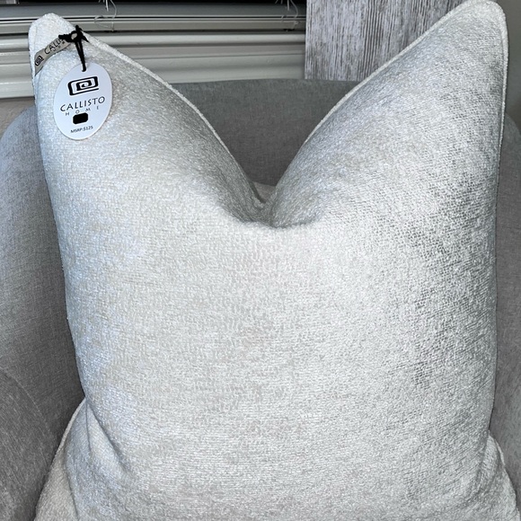 1-NWT CALLISTO HOME TEXTURED VELVET DECORATIVE PILLOWS (Please read description) - Picture 6 of 16